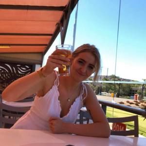 Meet your Posher, Natalie